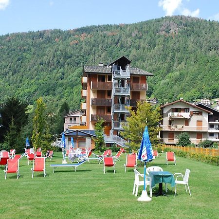 Hotel Derby Aprica Eksteriør billede